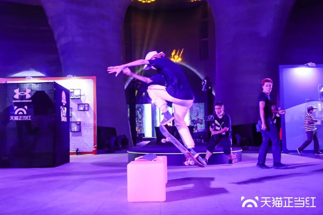 UA X 安耐曬 UA X 安耐曬