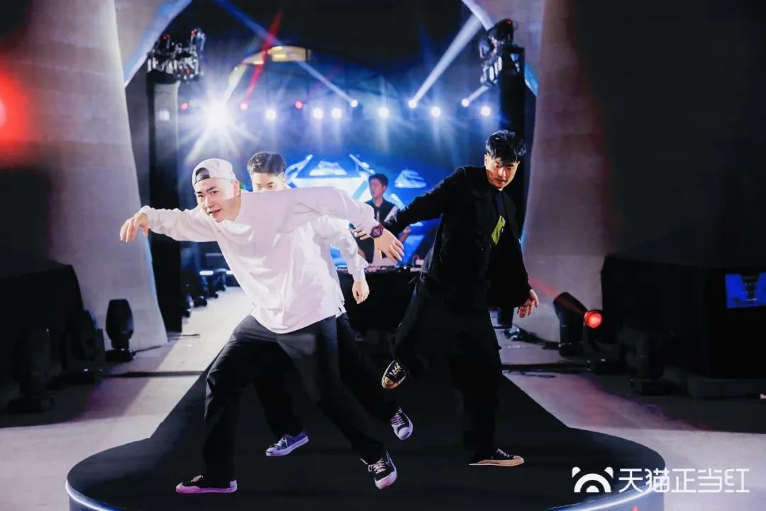 天貓正當紅之popping風格調性的街舞 天貓正當紅之popping風格調性的街舞